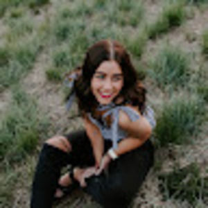 Meet your Posher, Olivia